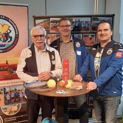 Die Köpfe der Initiative